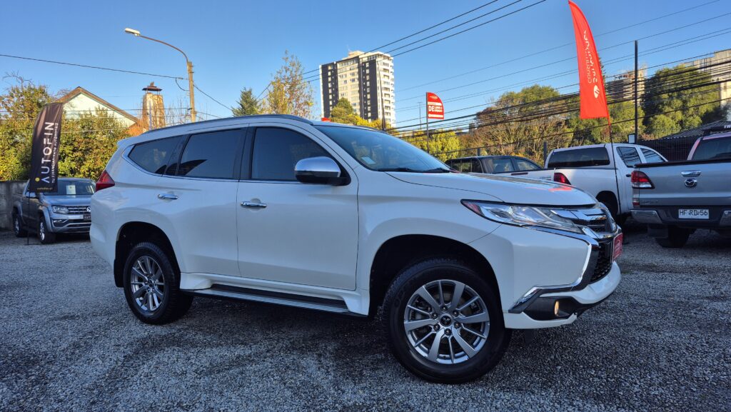 Mitsubishi Montero Sport — foto 6 de 18
