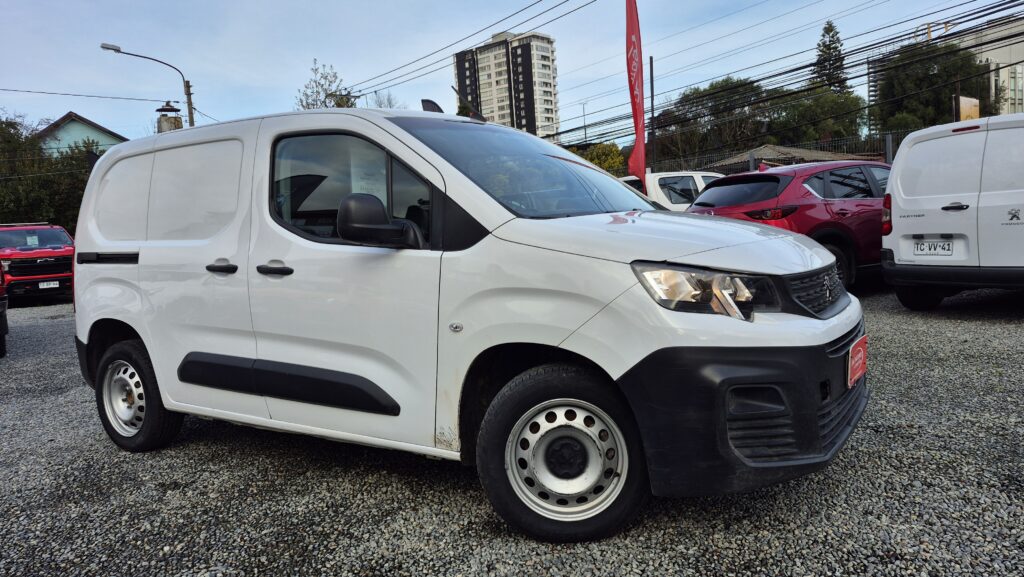 Peugeot Partner 1.5 L1 — foto 6 de 13
