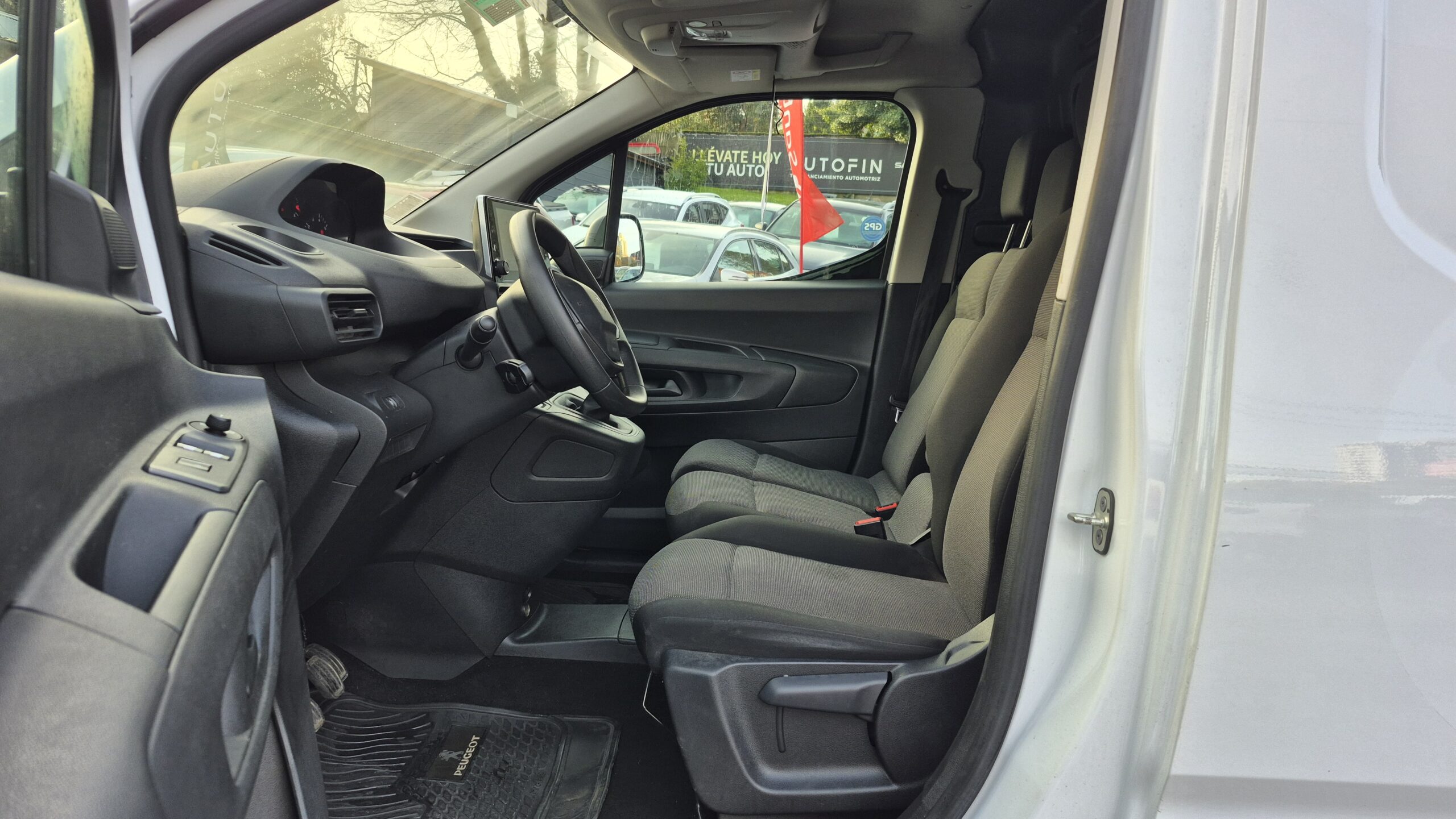 Peugeot Partner 1.5 Hdi L1 — foto 8 de 14
