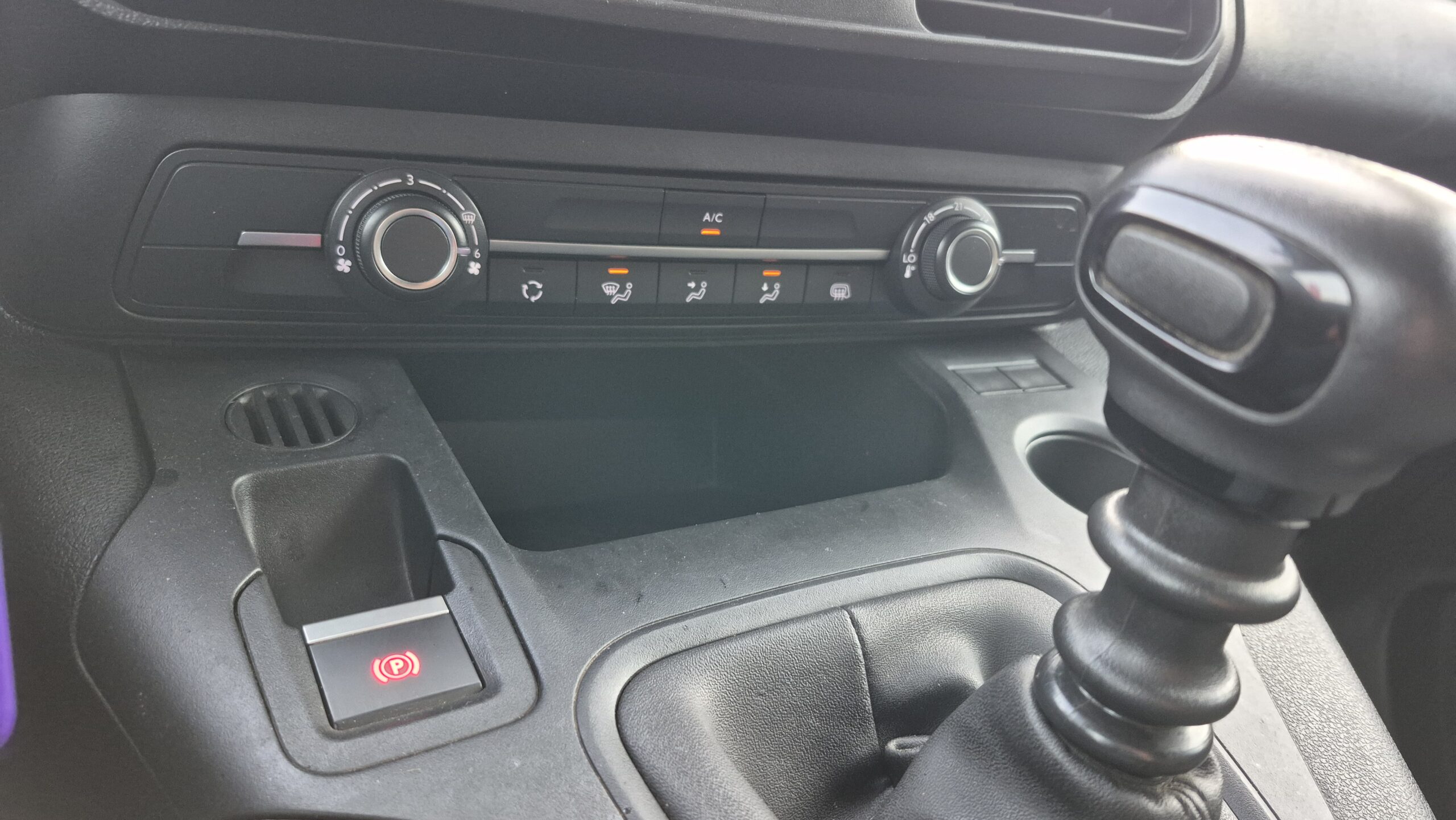 Peugeot Partner 1.5 Hdi L1 — foto 11 de 14