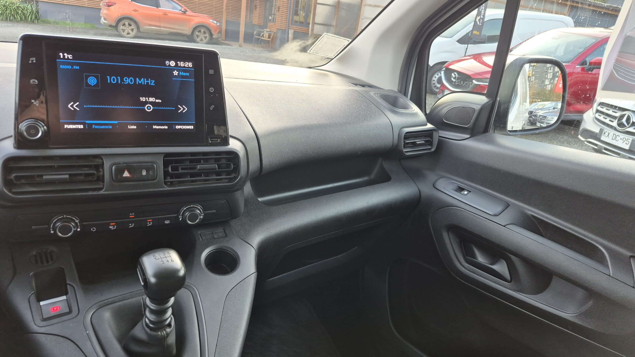 Peugeot Partner 1.5 Hdi L1 — foto 13 de 14