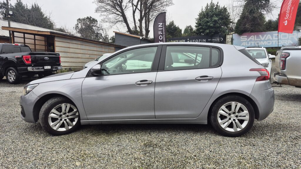 Peugeot 308 1.5Hdi — foto 2 de 17