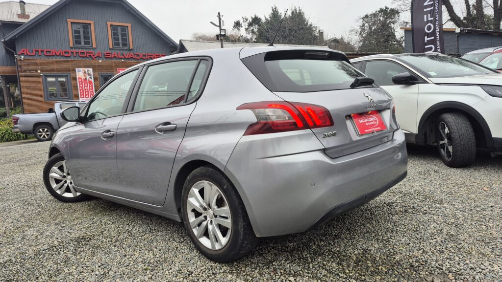 Peugeot 308 1.5Hdi — foto 3 de 17