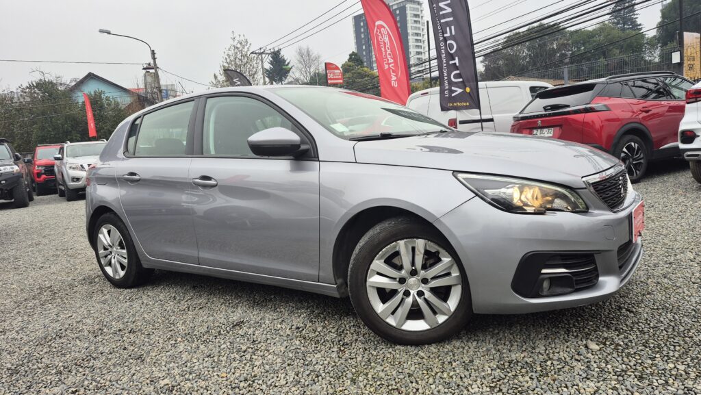 Peugeot 308 1.5Hdi — foto 6 de 17