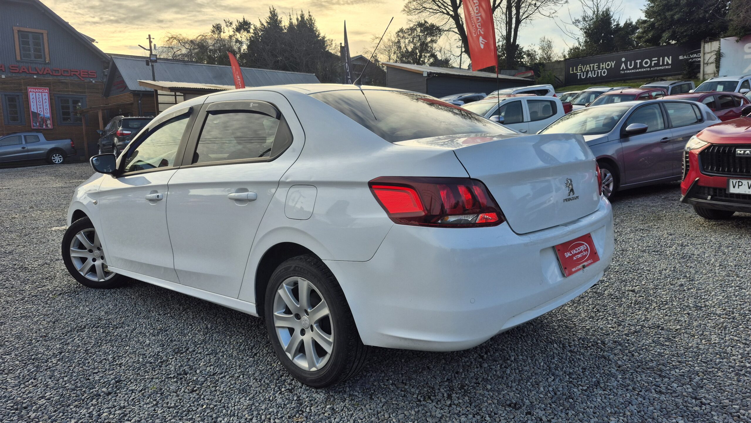 Peugeot 301 1.6 Hdi — foto 3 de 16
