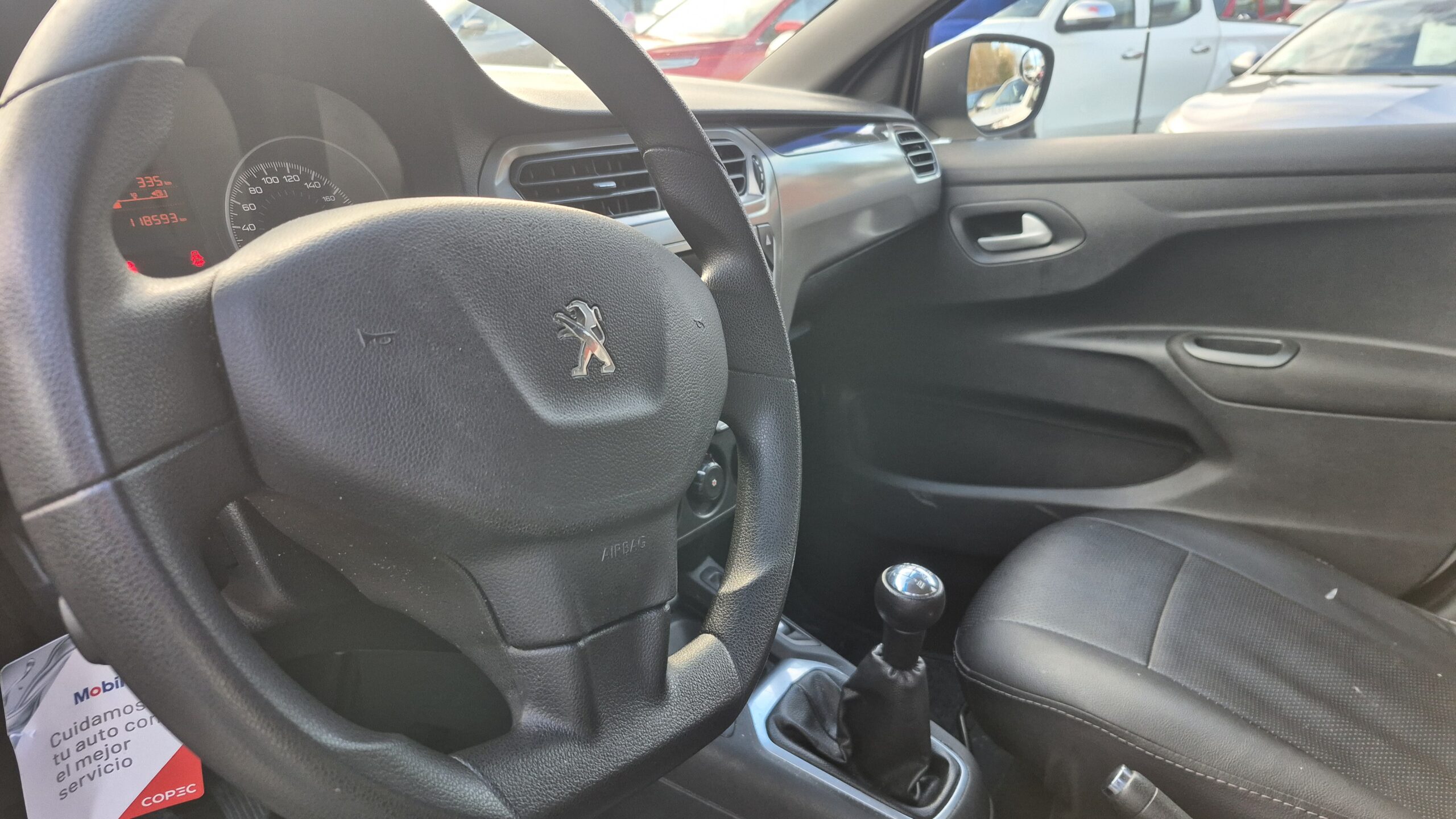 Peugeot 301 1.6 Hdi — foto 6 de 16