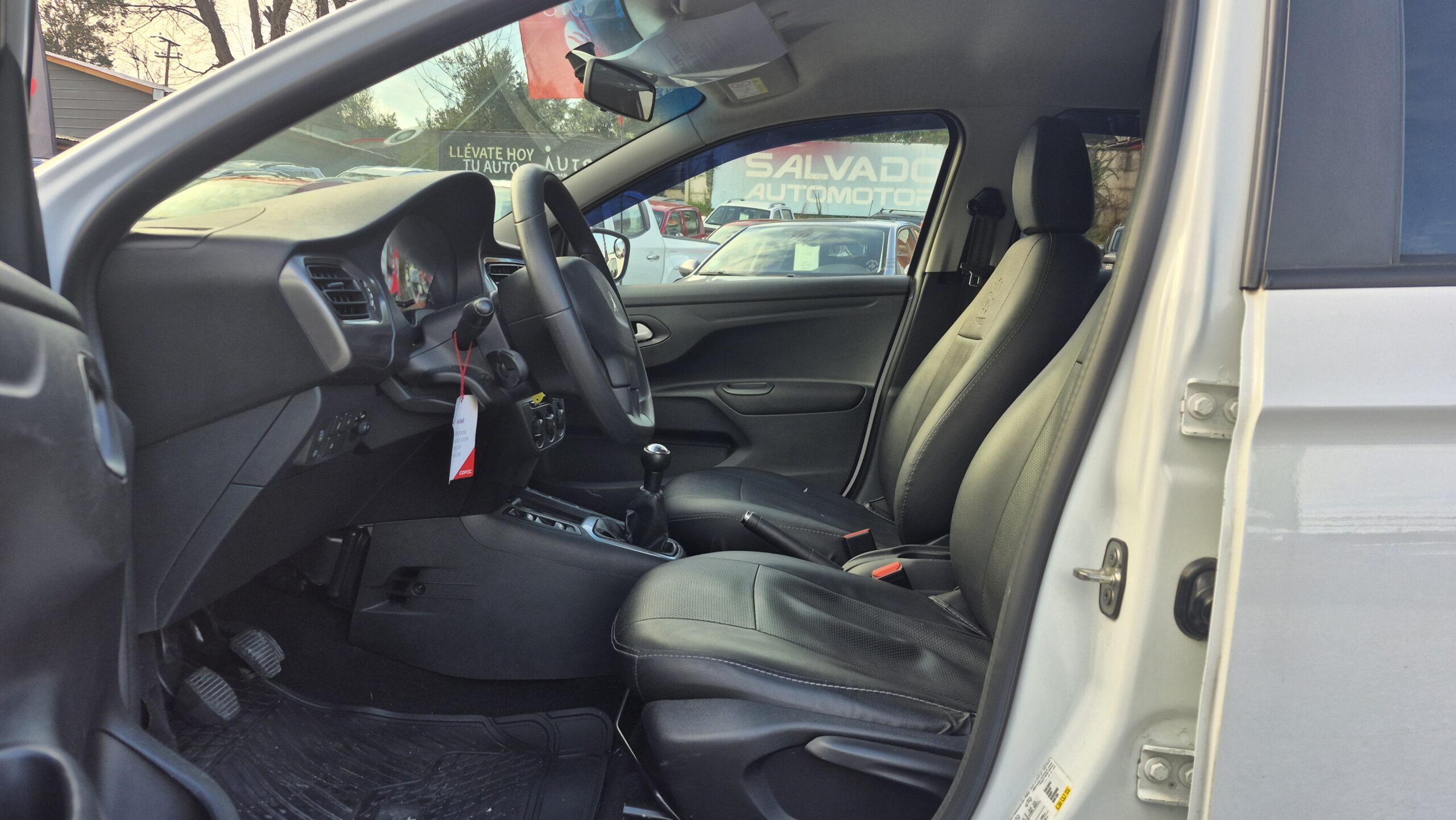 Peugeot 301 1.6 Hdi — foto 7 de 16