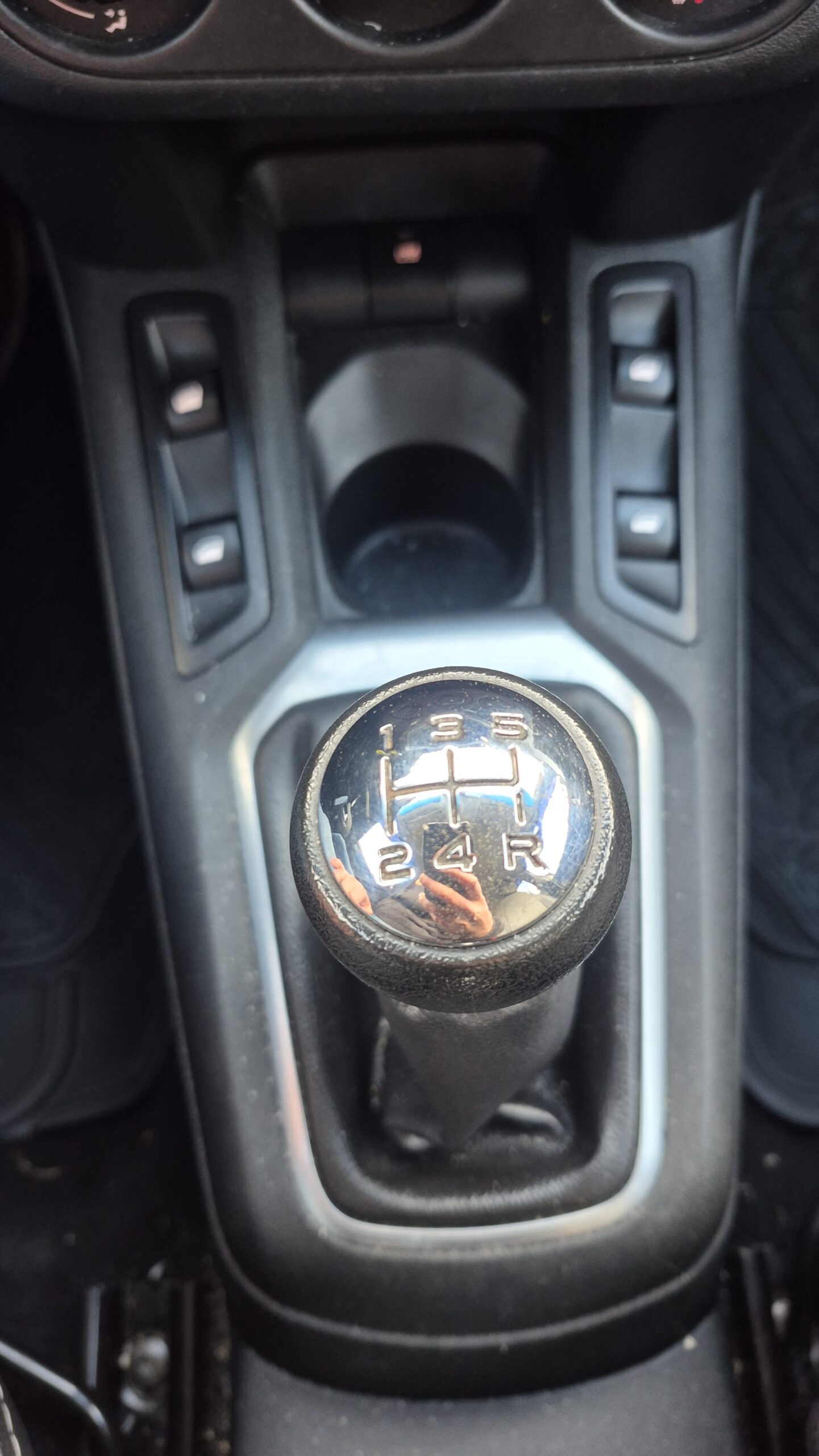 Peugeot 301 1.6 Hdi — foto 11 de 16