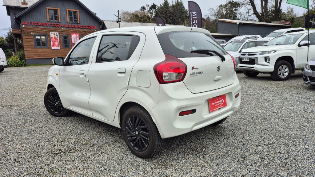 Suzuki Celerio 1.0 Mt Ac — foto 3 de 17
