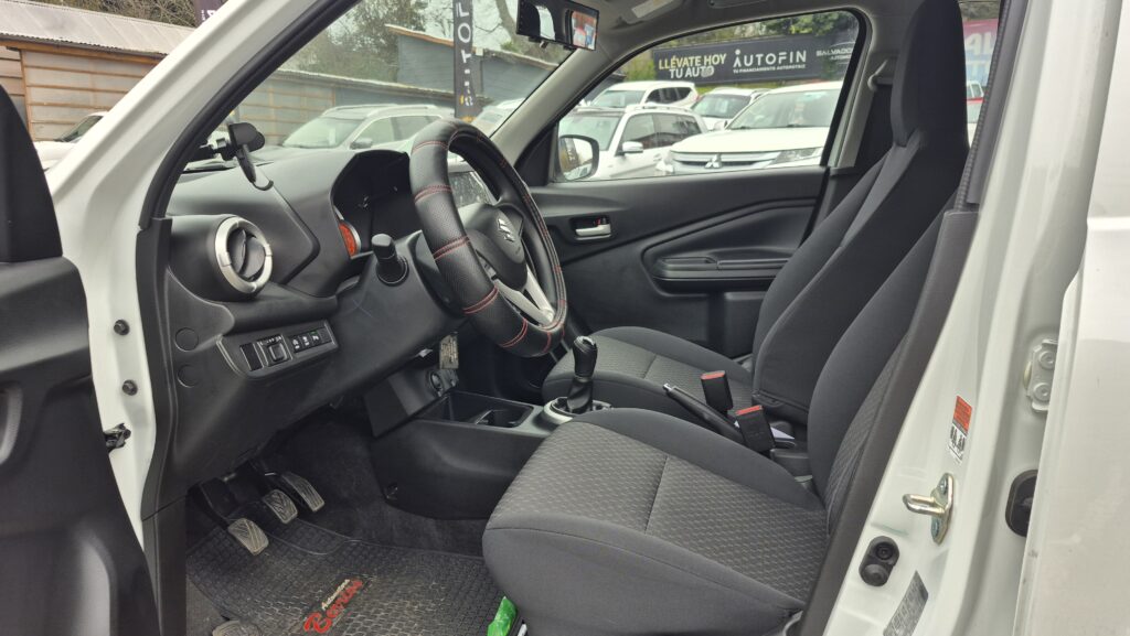 Suzuki Celerio 1.0 Mt Ac — foto 8 de 17