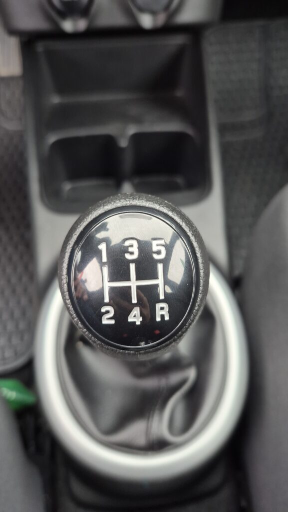 Suzuki Celerio 1.0 Mt Ac — foto 12 de 17