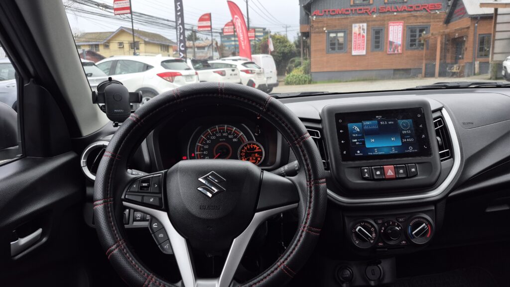 Suzuki Celerio 1.0 Mt Ac — foto 15 de 17