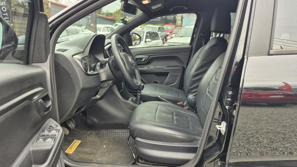 RAM 700 1.3 Bighorn — foto 8 de 17