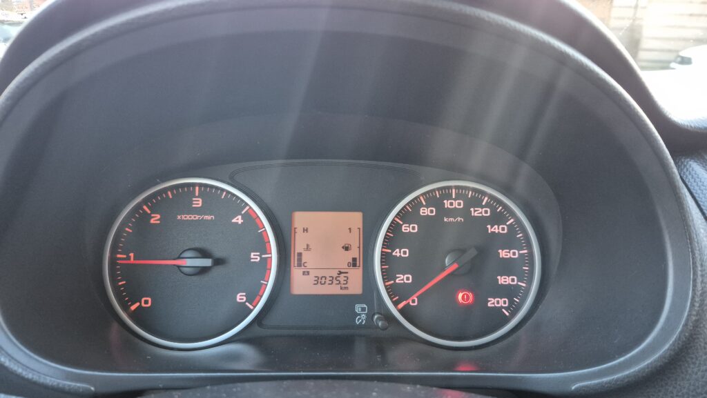 Mitsubishi L200 2.4 Katana — foto 9 de 18