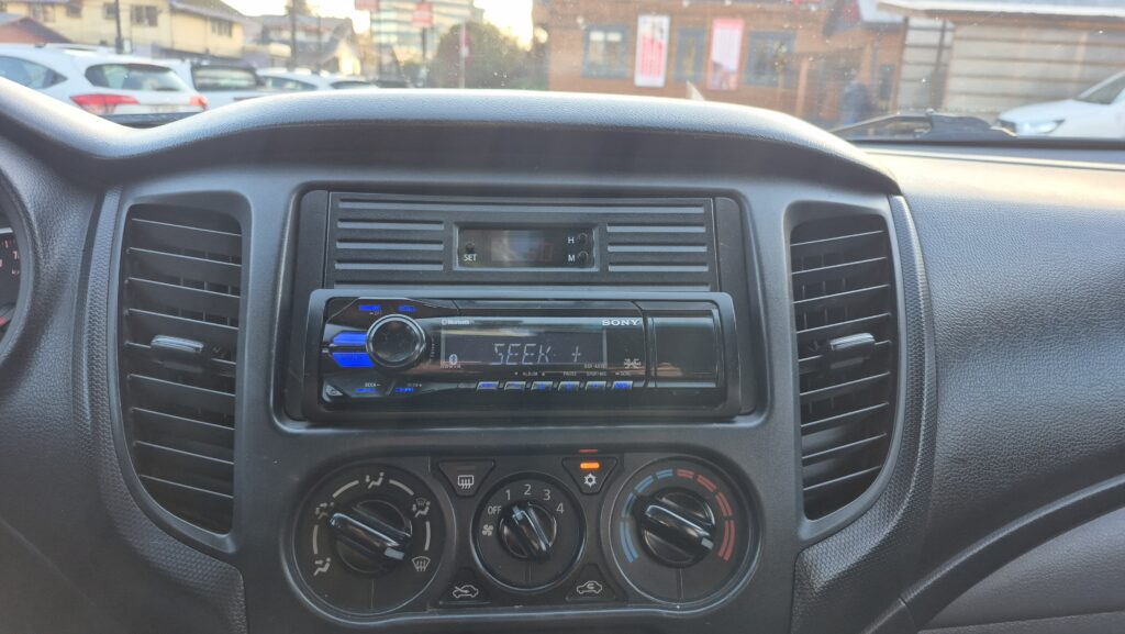 Mitsubishi L200 2.4 Katana — foto 10 de 18