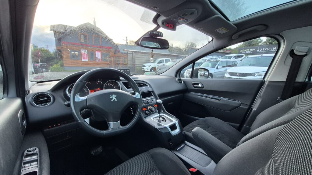 Peugeot 5008 1.6 Allure — foto 18 de 18