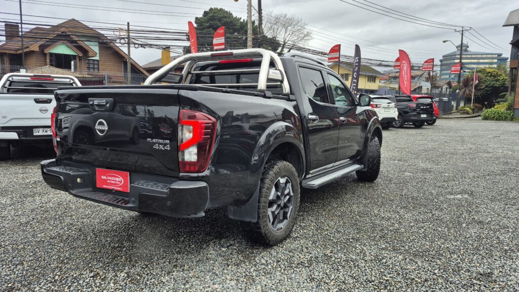 Nissan Navara 2.3 Platinum — foto 5 de 17