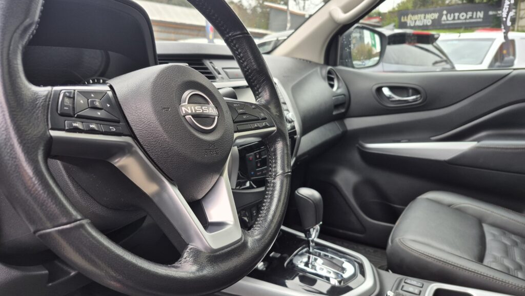 Nissan Navara 2.3 Platinum — foto 7 de 17