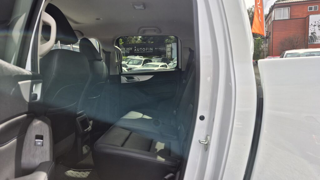 Great Wall Poer 2.0 4X2 Deluxe — foto 12 de 16