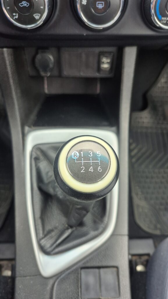 Toyota Corolla — foto 12 de 16