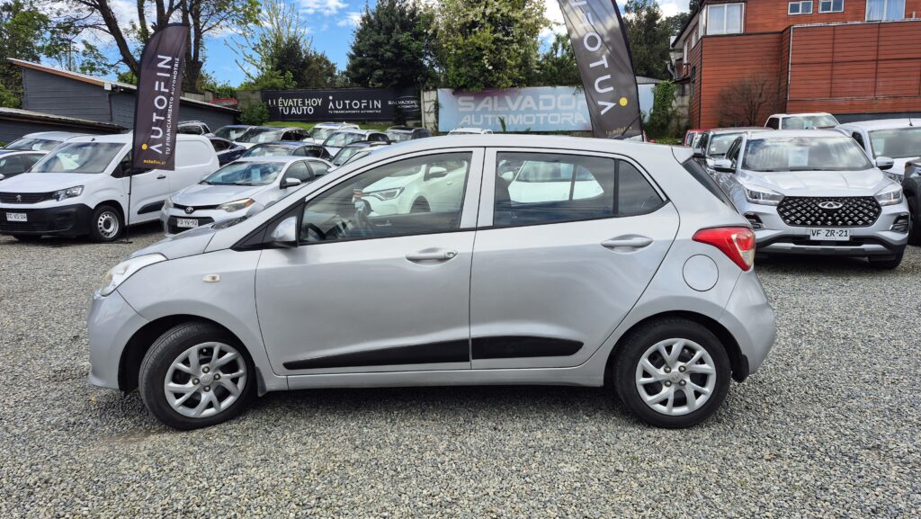 Hyundai Grand I10 — foto 2 de 17