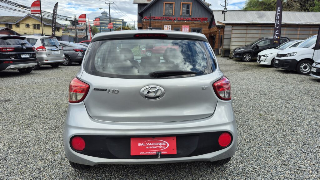 Hyundai Grand I10 — foto 4 de 17