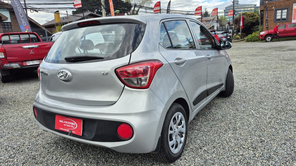 Hyundai Grand I10 — foto 5 de 17