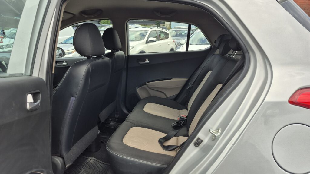 Hyundai Grand I10 — foto 13 de 17