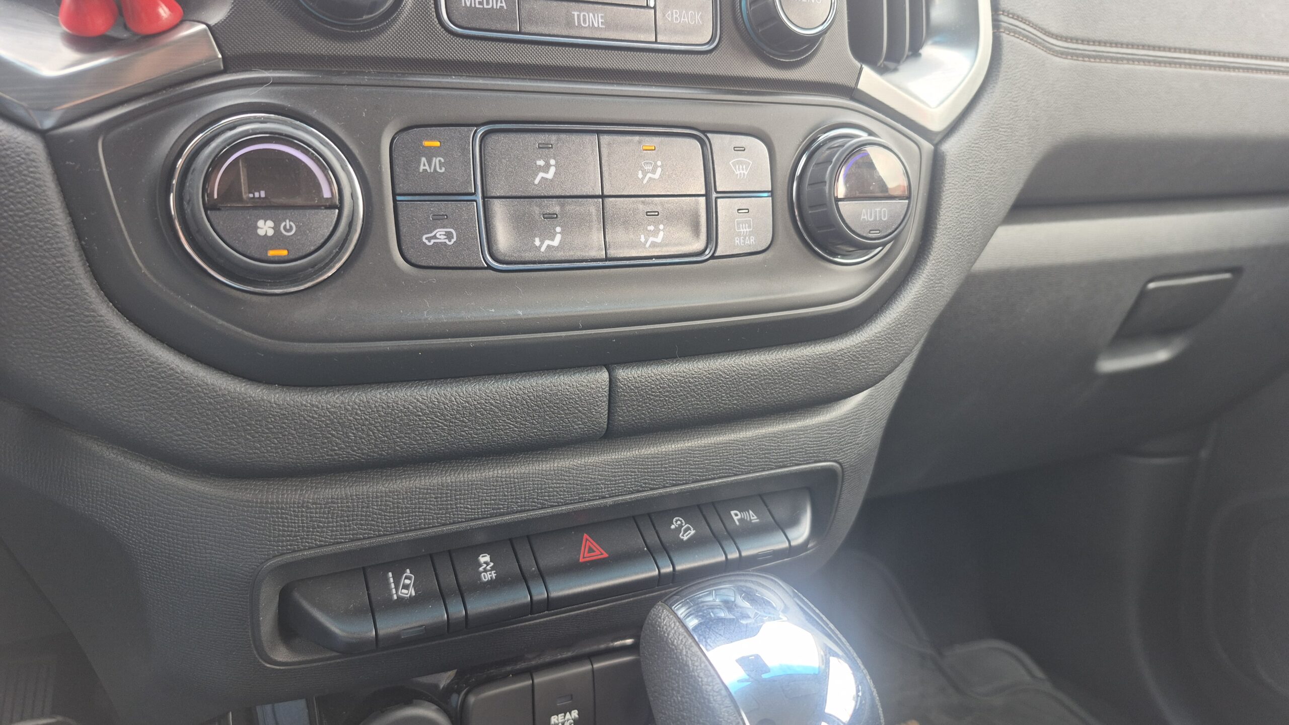 Chevrolet Trailbalazer — foto 11 de 18